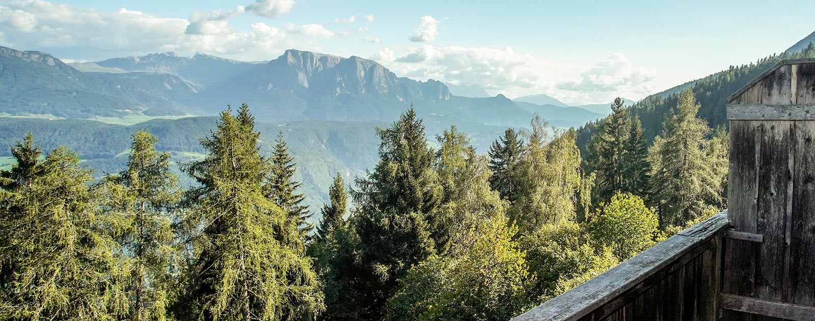 der Ausblick vom Briol in Dreikirchen Barbian