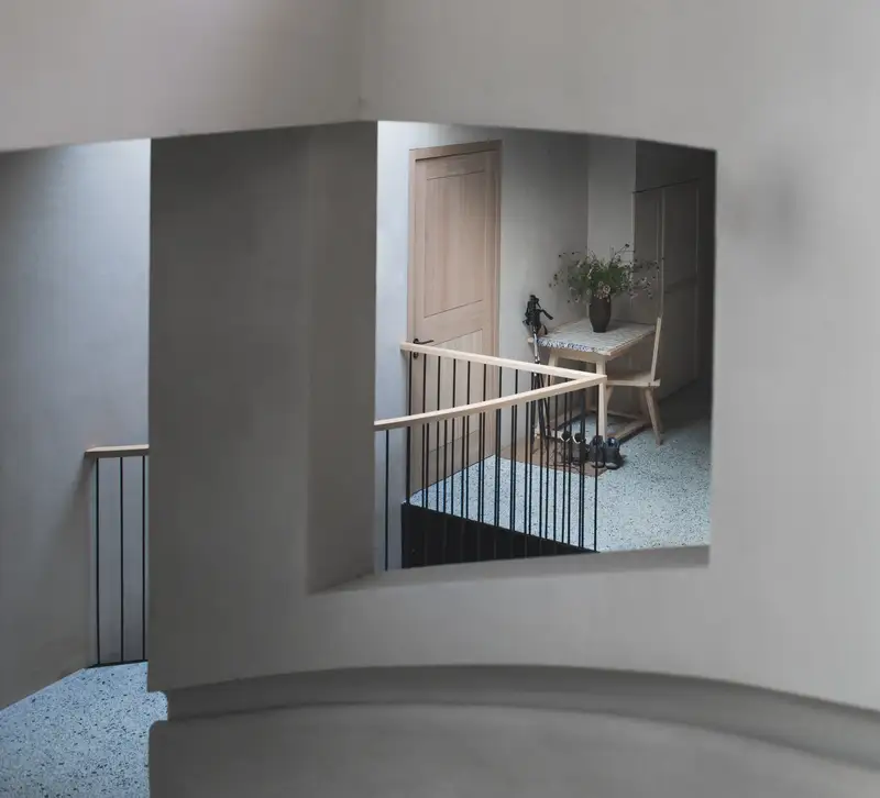 Einäugl — details from the hallway